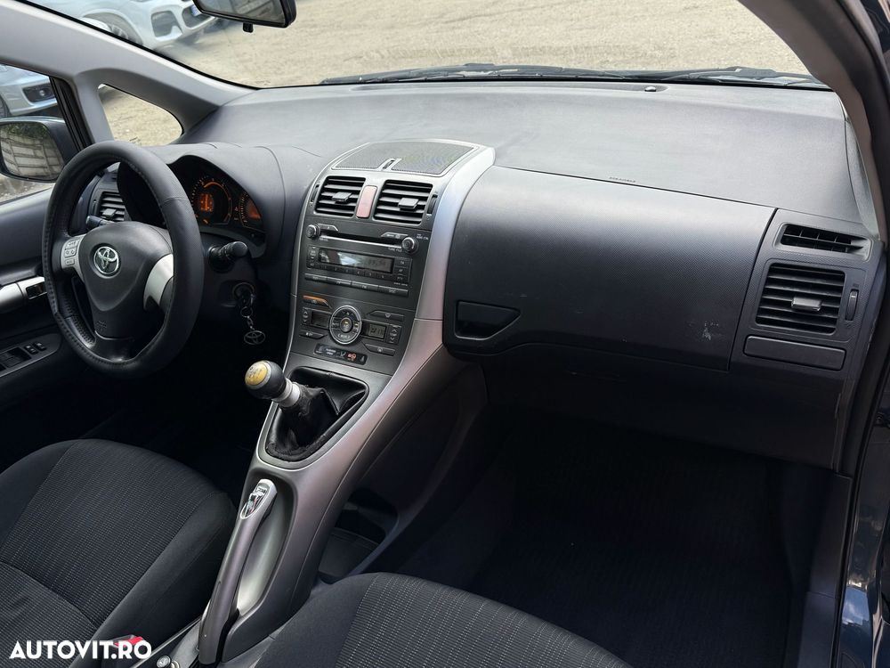 Toyota Auris - 10