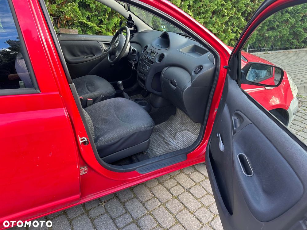 Toyota Yaris 1.0 Base - 7