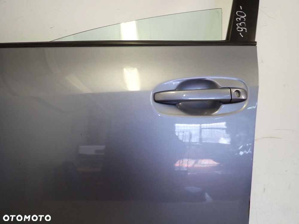 TOYOTA VERSO 09-13 DRZWI PRZEDNIE LEWE 8T4 - 6