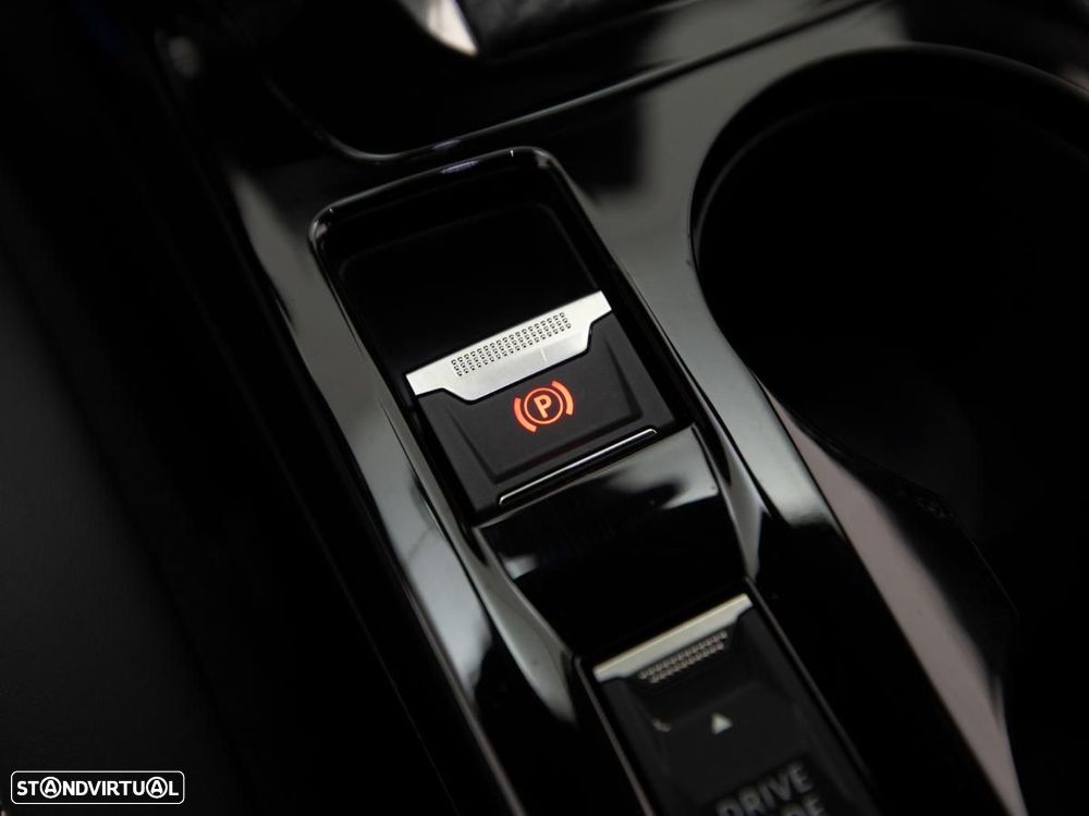 Peugeot 2008 PureTech 130 EAT8 Allure - 20