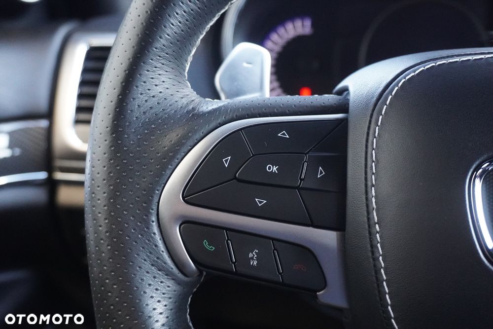 Jeep Grand Cherokee SRT Night - 13