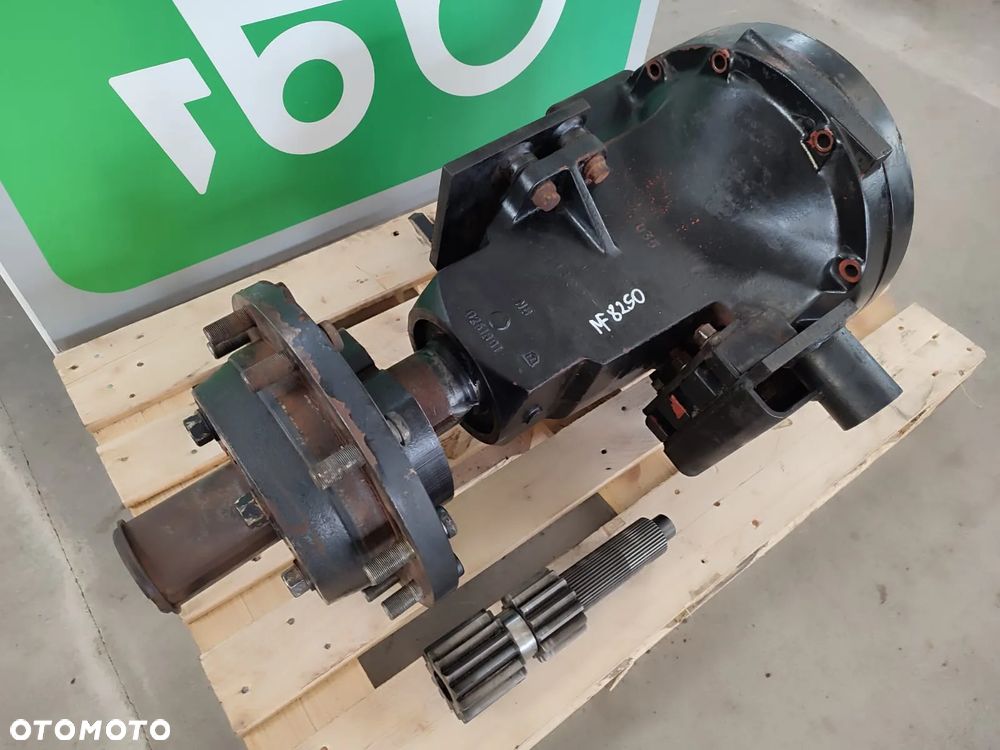 Zwolnica kompletna tylna 3580617M13 Massey Ferguson 8250 - 6