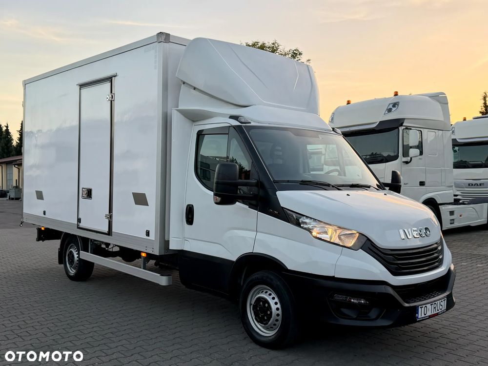 Iveco DAILY KONTENER 8EP / SALON POLSKA / GWARANCJA W CENIE / FAKTURA VAT 23% / LEASING, KREDYT - UPROSZCZONA PROCEDURA - 8
