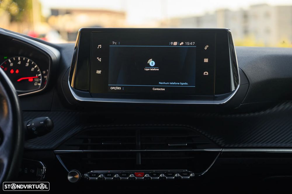 Peugeot 2008 1.2 PureTech Allure Pack - 37