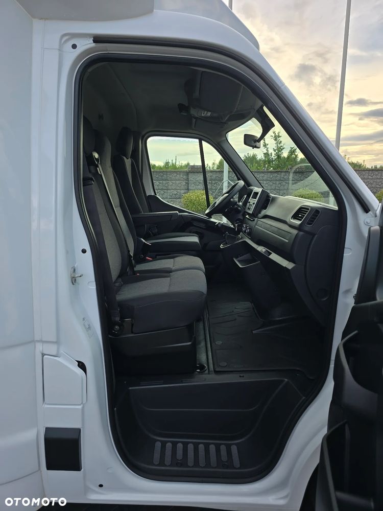 Renault MASTER CHŁODNIA 8 PALET Carrier XARIOS 350 -20*C +20*C 230V STACJONARNE PODŁĄNCZENIE TYLN OŚ BLIŻNIACZA WZMOCNIONA SALON POLSKA 125Tyś km SERWIS ASO RENO DO OSTATNIEGO Km GWARANCJA BOGATA OPCJA WYPOSAŻENIA LEDY HALOGENY TEMPOMAT FOTEL KIEROWCY PNEŁMATYCZNY - 36