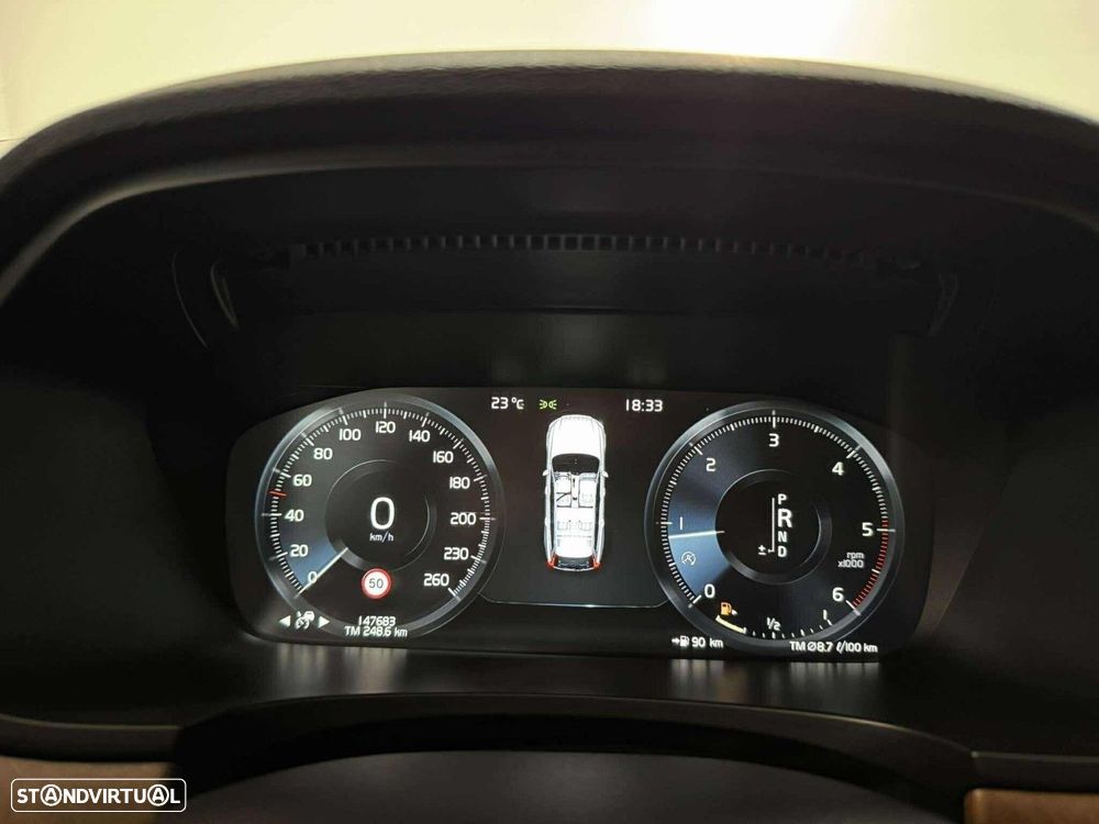 Volvo V90 2.0 D4 Momentum Geartronic - 16