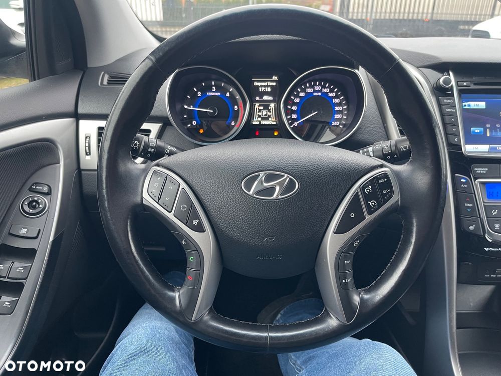 Hyundai i30 1.6 CRDi BlueDrive Premium DCT - 18