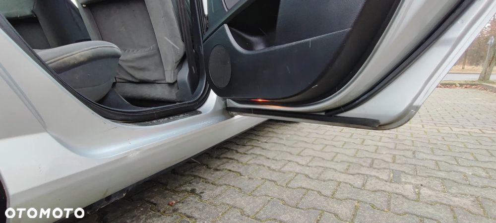 Peugeot 407 2.0 HDI Intense - 21