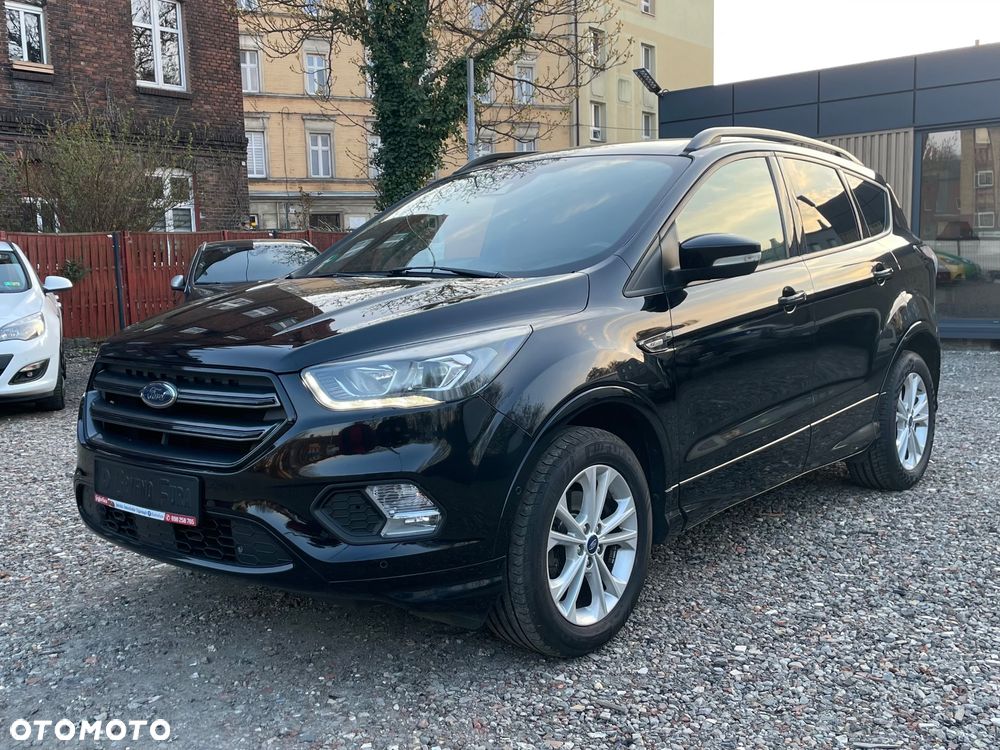 Ford Kuga 1.5 EcoBoost 2x4 ST-Line - 1