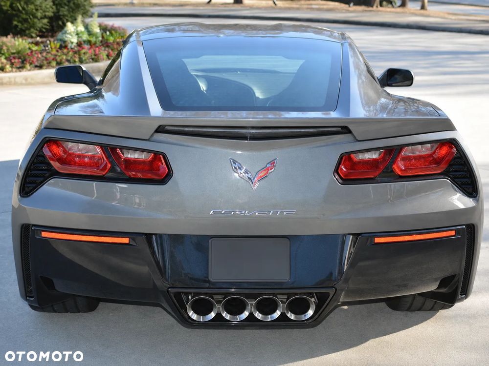 Chevrolet Corvette - 6