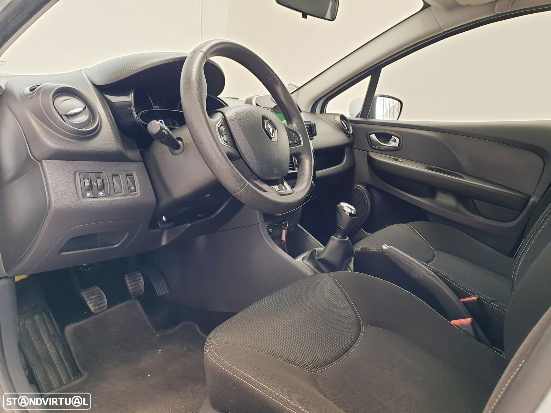 Renault Clio 1.5 dCi Zen - 13