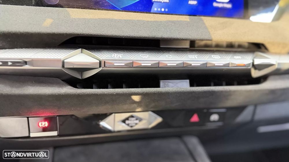 DS DS4 1.2 PureTech Performance Line EAT8 - 21