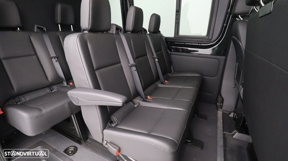Mercedes-Benz Sprinter - 32