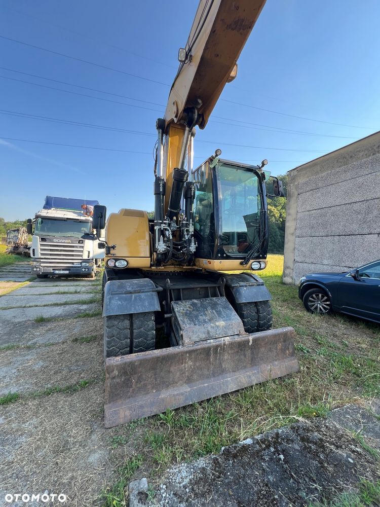 Caterpillar 318 D - 8