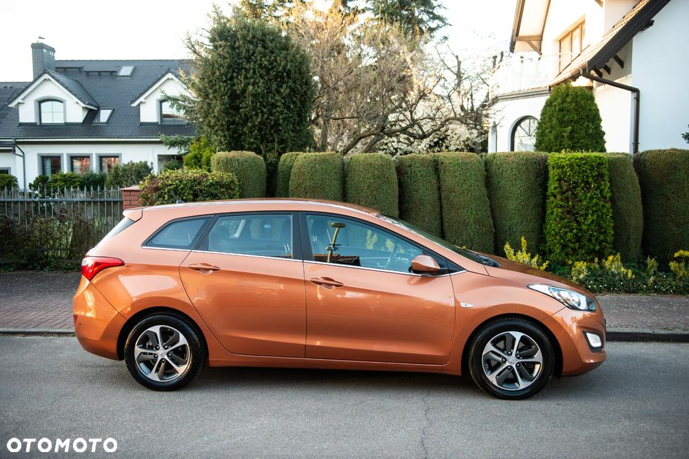 Hyundai i30 1.6 GDI Premium - 12