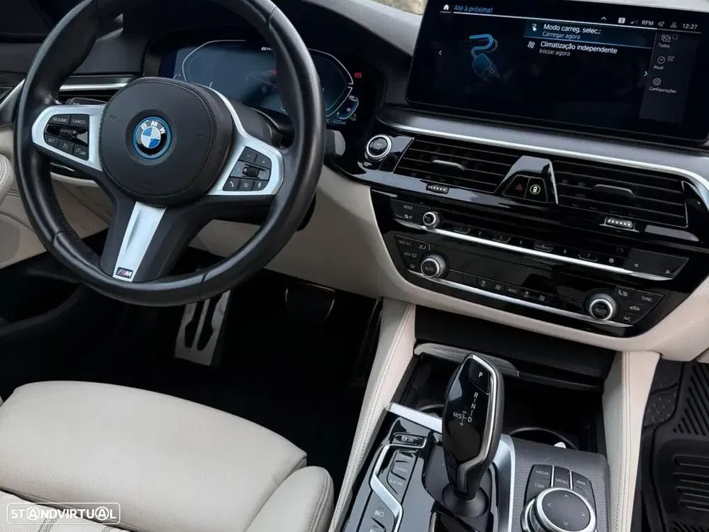 BMW 530 e Pack M - 17