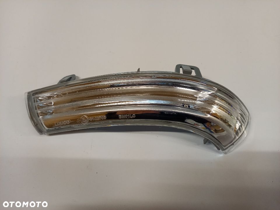 KIERUNKOWSKAZ W LUSTERKO VW GOLF V 5 PASSAT B6 JETTA 05-10