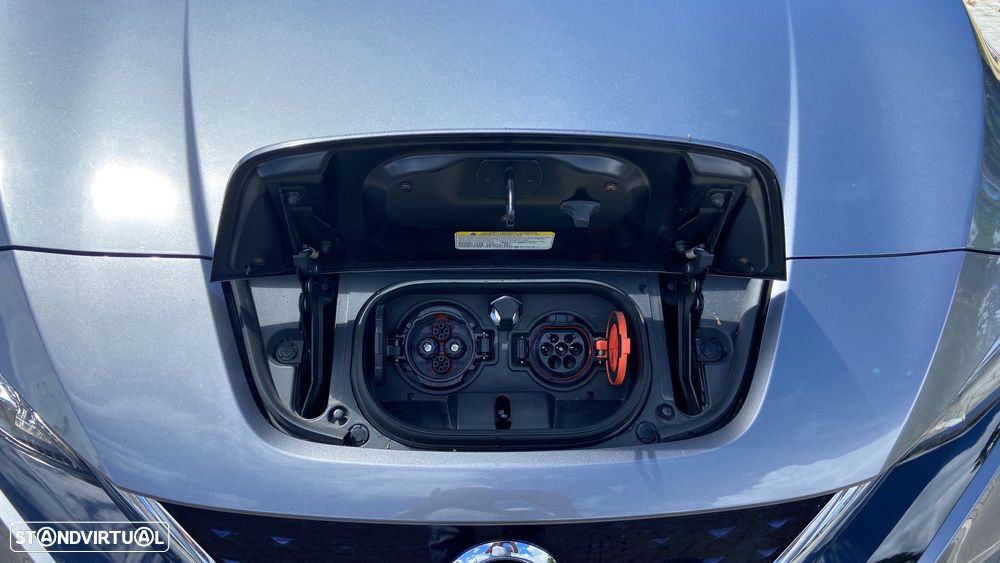 Nissan Leaf Tekna Two Tone - 15