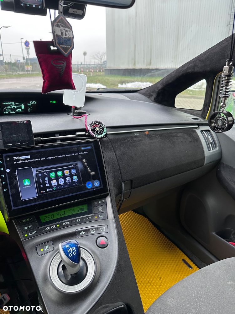 Toyota Prius - 19