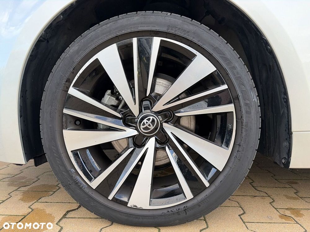 Toyota Corolla 1.8 Hybrid Style - 23