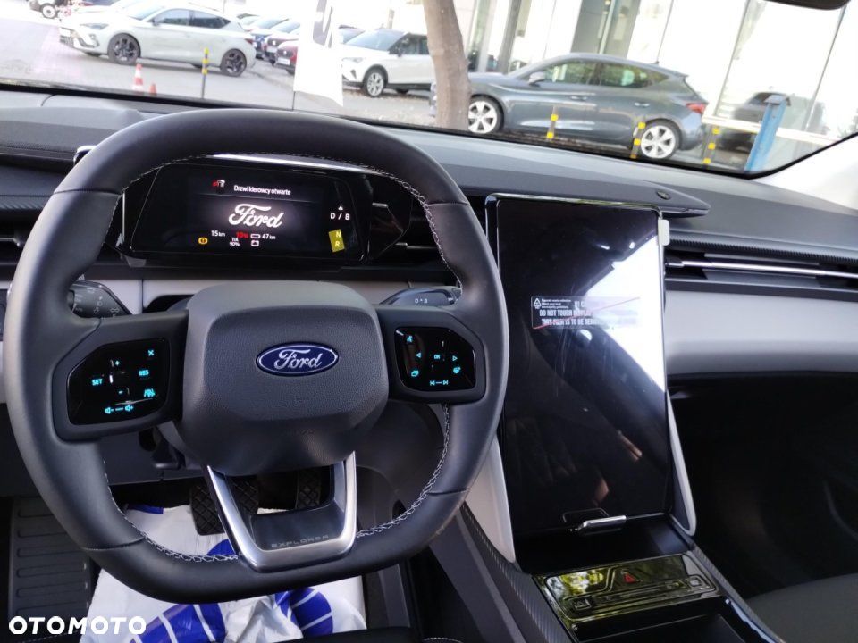 Ford Explorer - 16