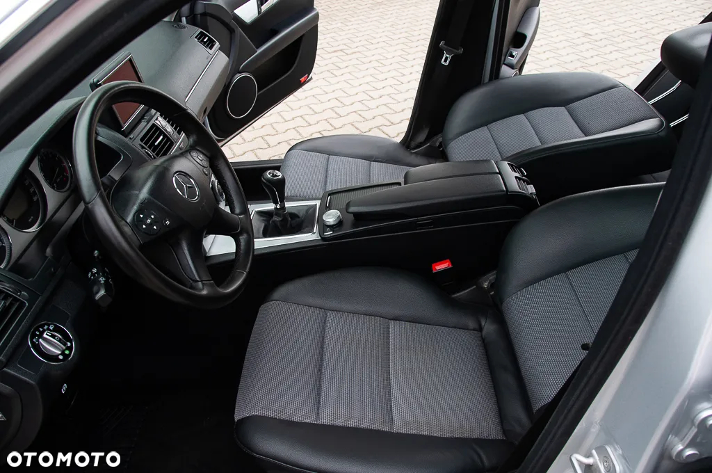 Mercedes-Benz Klasa C 180 Kompressor Avantgarde - 28