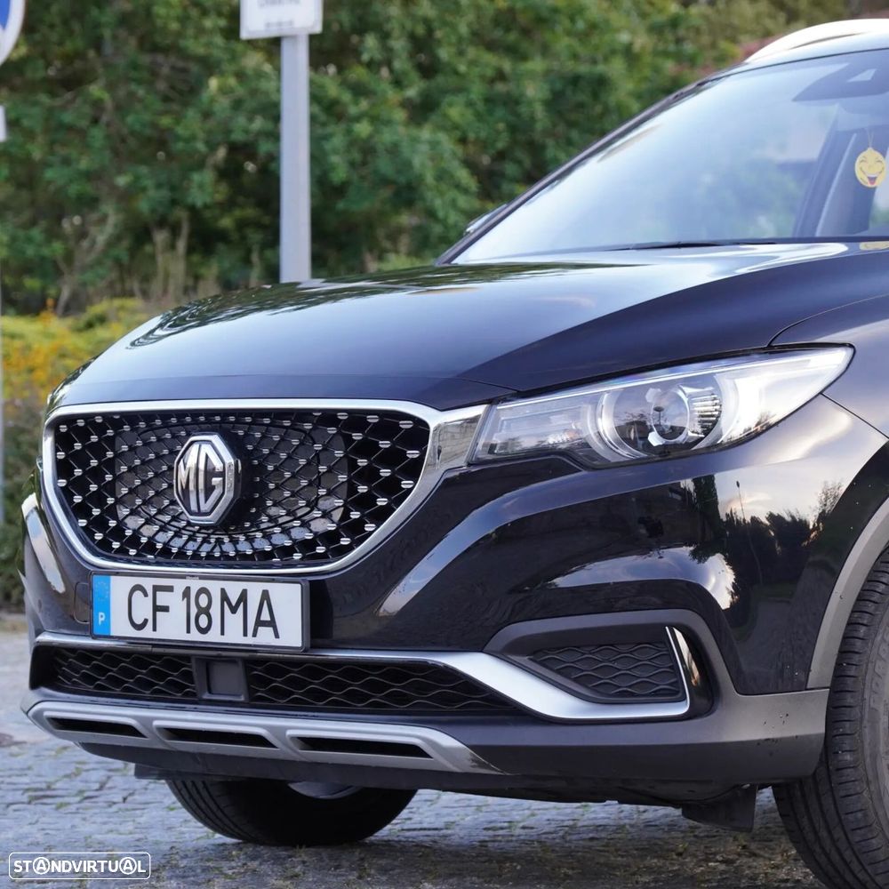 MG ZS EV 44.5 kWh Luxury - 53