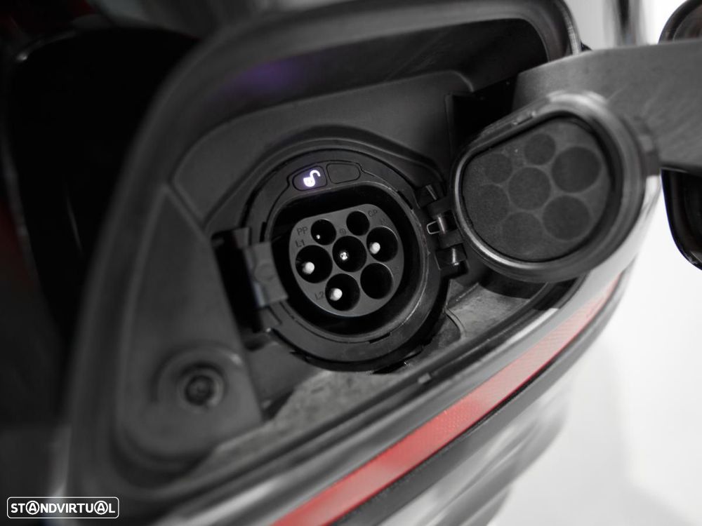 Mercedes-Benz E 300 de AMG Line - 13