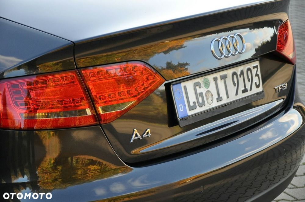 Audi A4 Limousine - 16