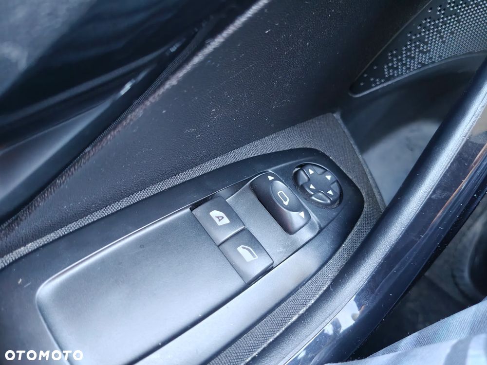 Peugeot 208 1.0 VTi Access - 21