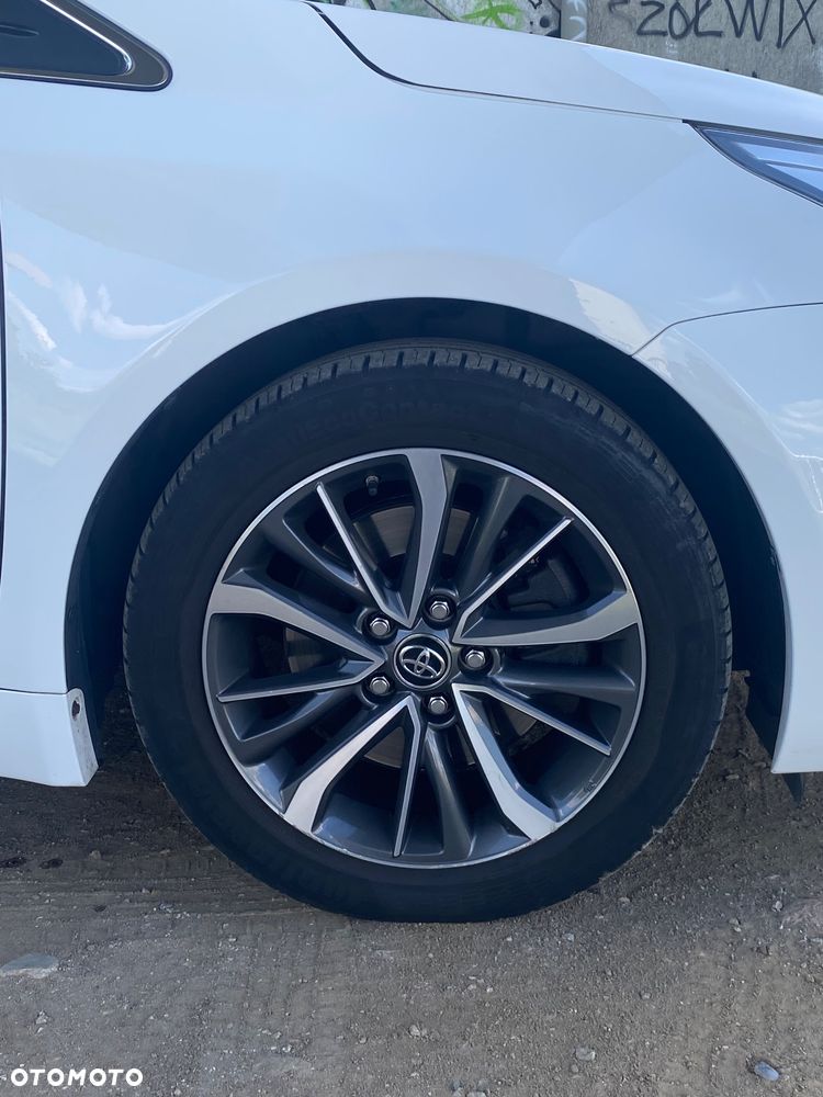 Toyota Avensis 2.0 D-4D Selection - 18