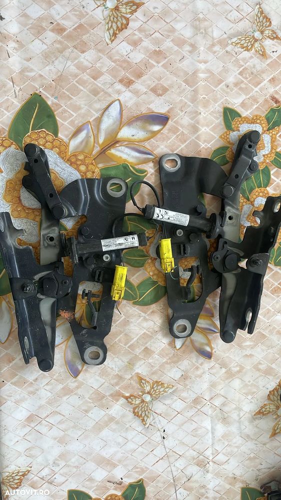 Set balamale stanga/dreapta cu aruncatoare capota BMW Seria 5 F10 724988809 724988709 - 1