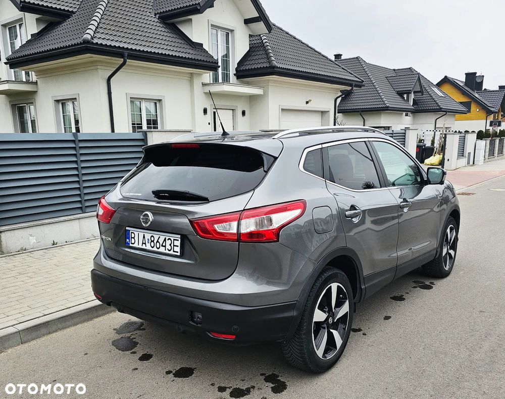 Nissan Qashqai 1.6 DCi Xtronic N-Connecta - 8