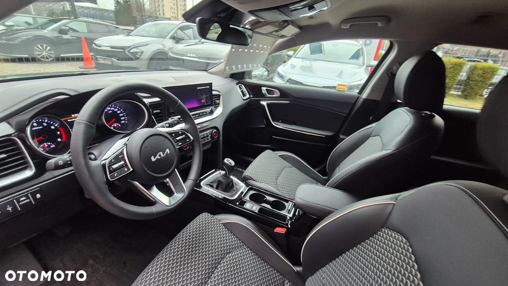 Kia Ceed 1.5 T-GDI Tribute - 12