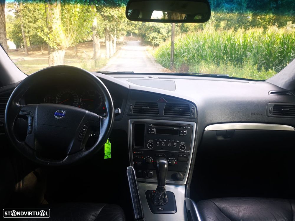 Volvo XC 70 D5 Nivel 2 Auto. - 8