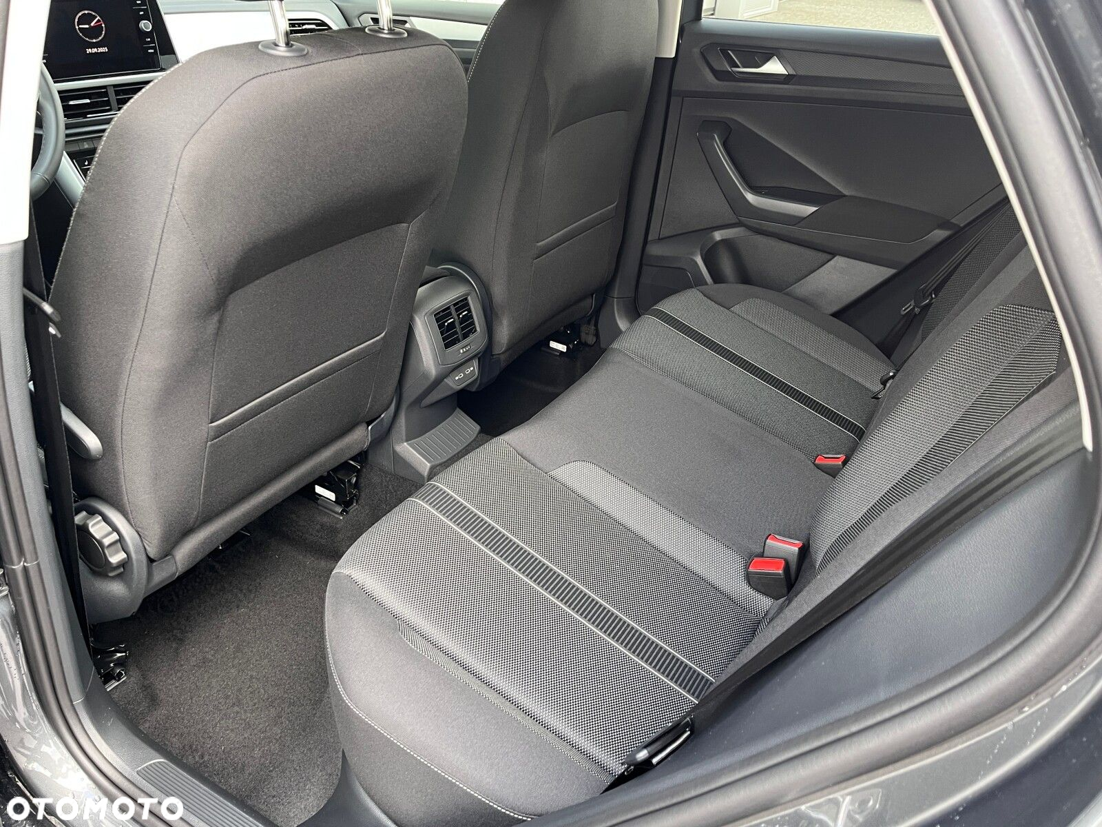Volkswagen T-Roc 1.5 TSI Life Plus DSG - 12