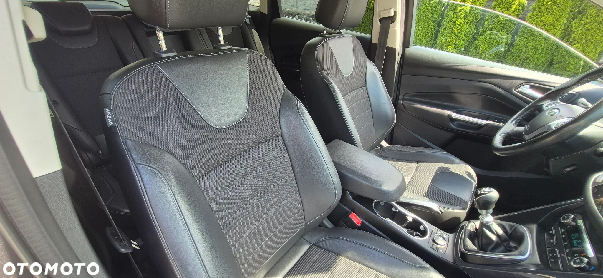Ford Kuga 1.6 EcoBoost 2x4 Titanium - 14