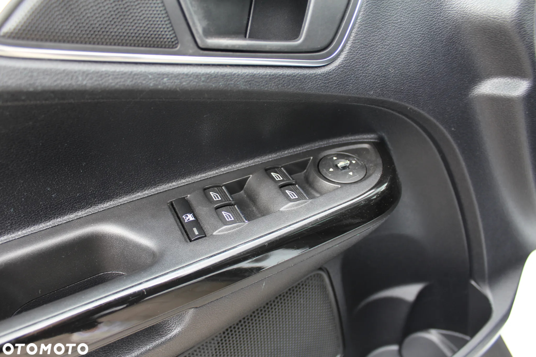 Ford B-MAX 1.0 EcoBoost Titanium - 13