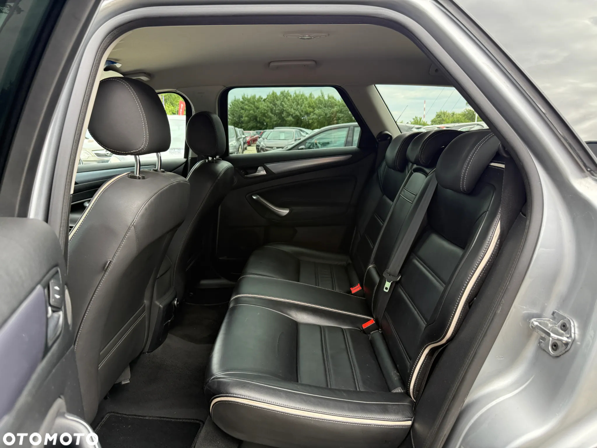 Ford Mondeo 1.6 TDCi ECOnetic Titanium - 24