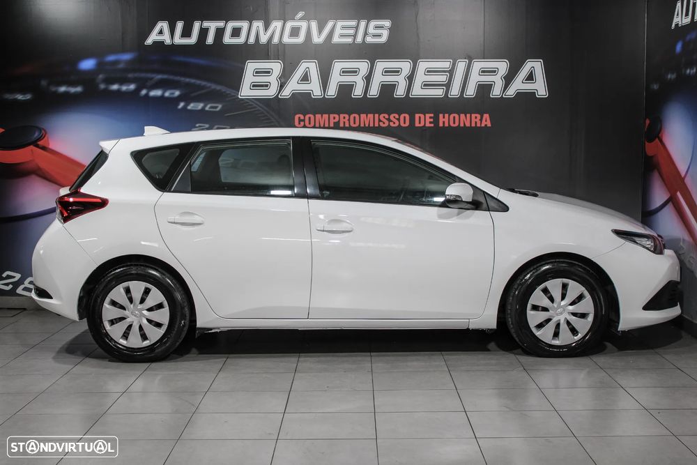 Toyota Auris 1.4 D-4D Comfort - 8