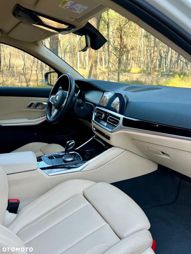 BMW Seria 3 320i GPF Sport Line - 15