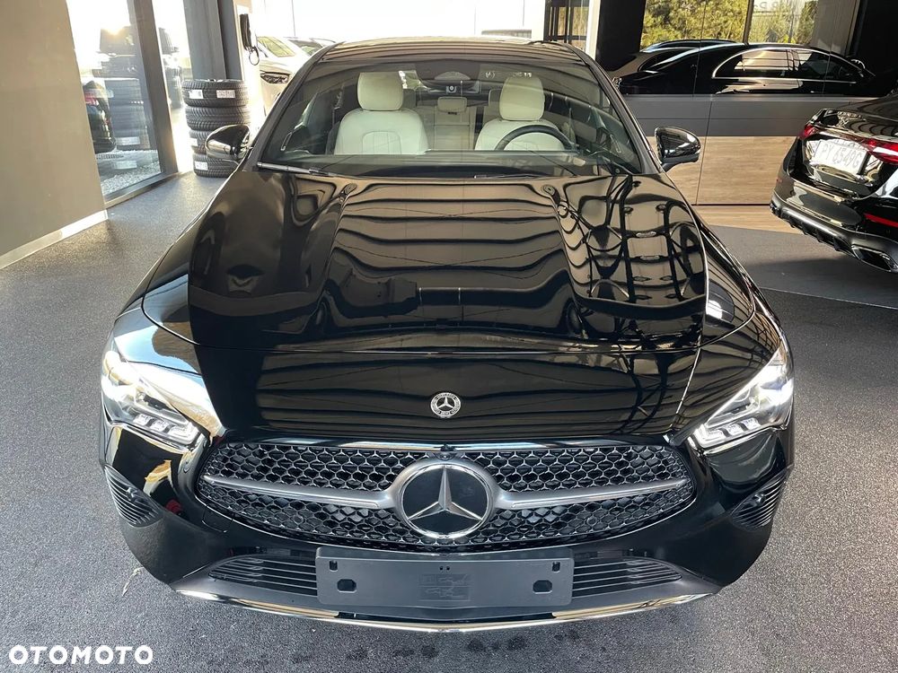 Mercedes-Benz CLA 200 Progressive 7G-DCT - 3