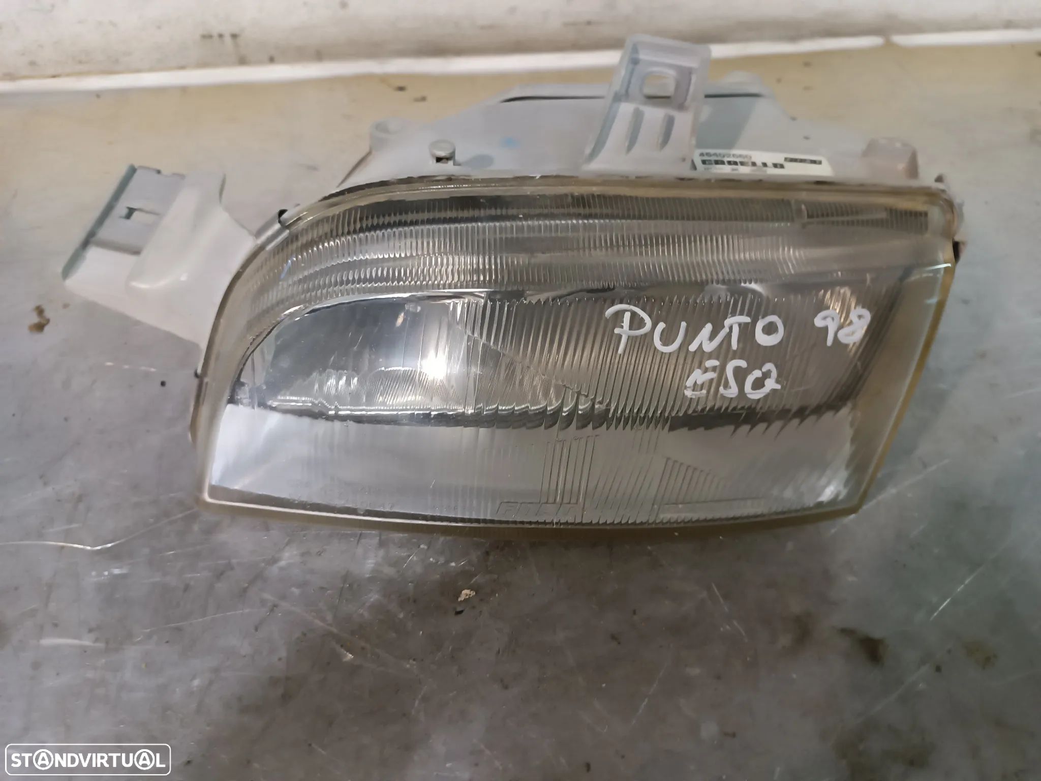 ÓTICA / FAROL FIAT PUNTO 176 95-99 - ESQUERDO - 1
