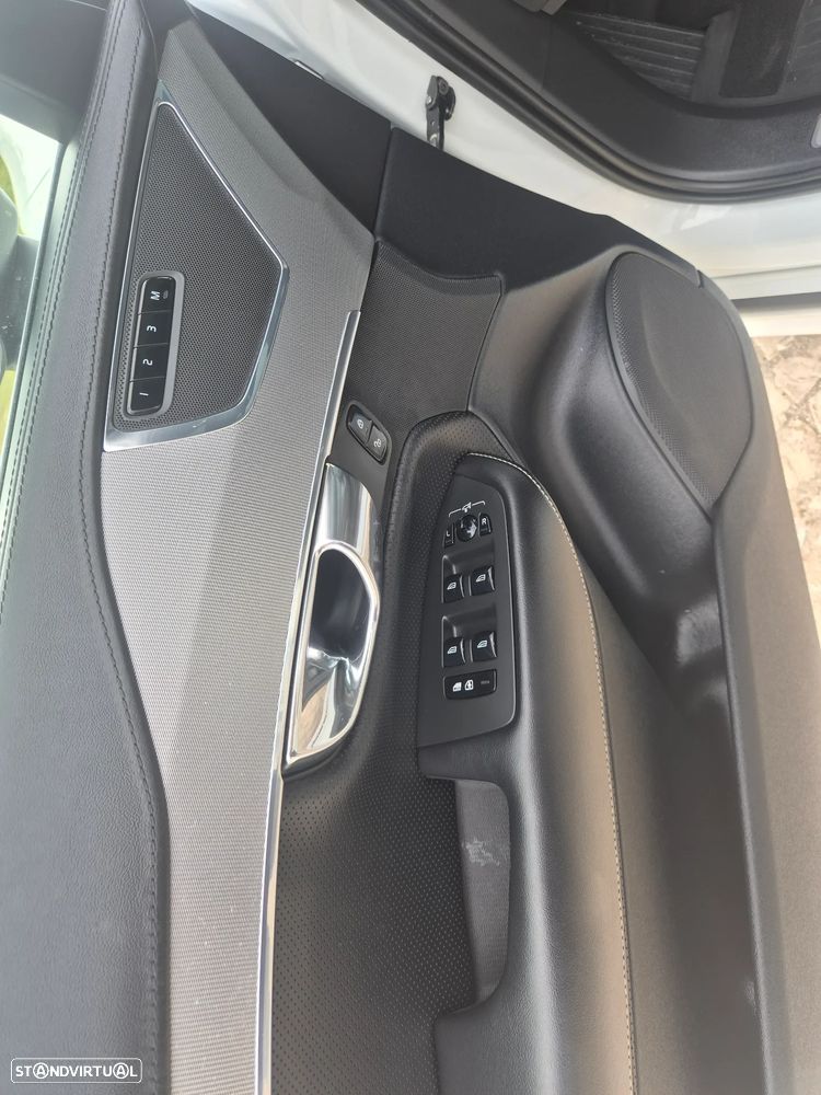 Volvo XC 90 2.0 D4 R-Design - 18