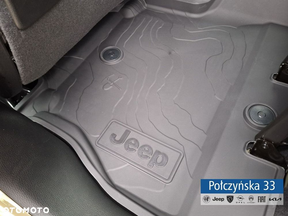 Jeep Wrangler - 21