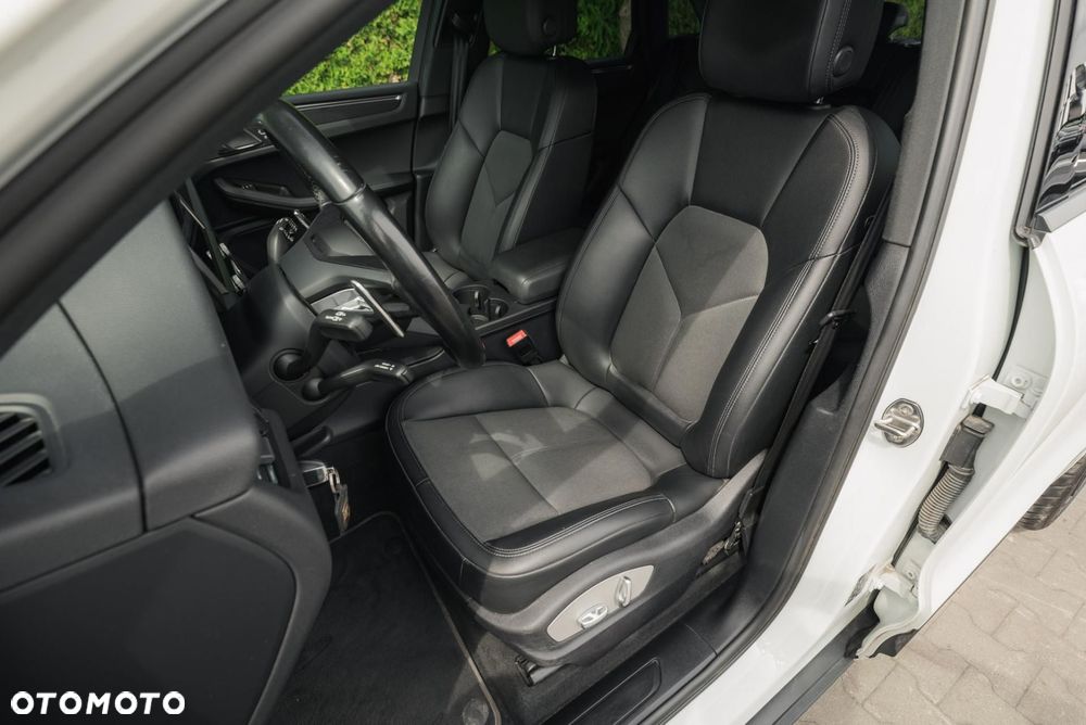 Porsche Macan Standard - 13