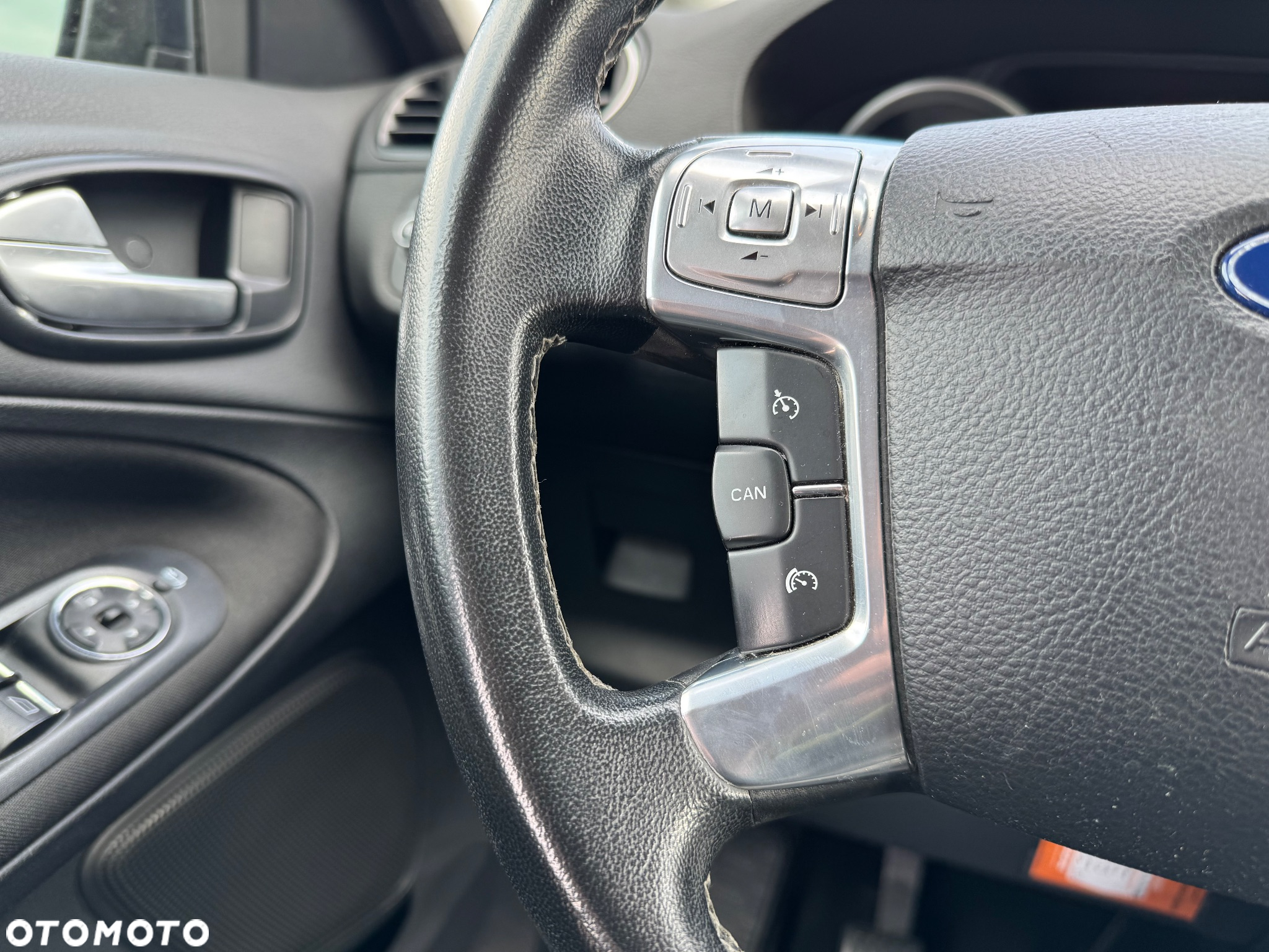Ford S-Max - 28