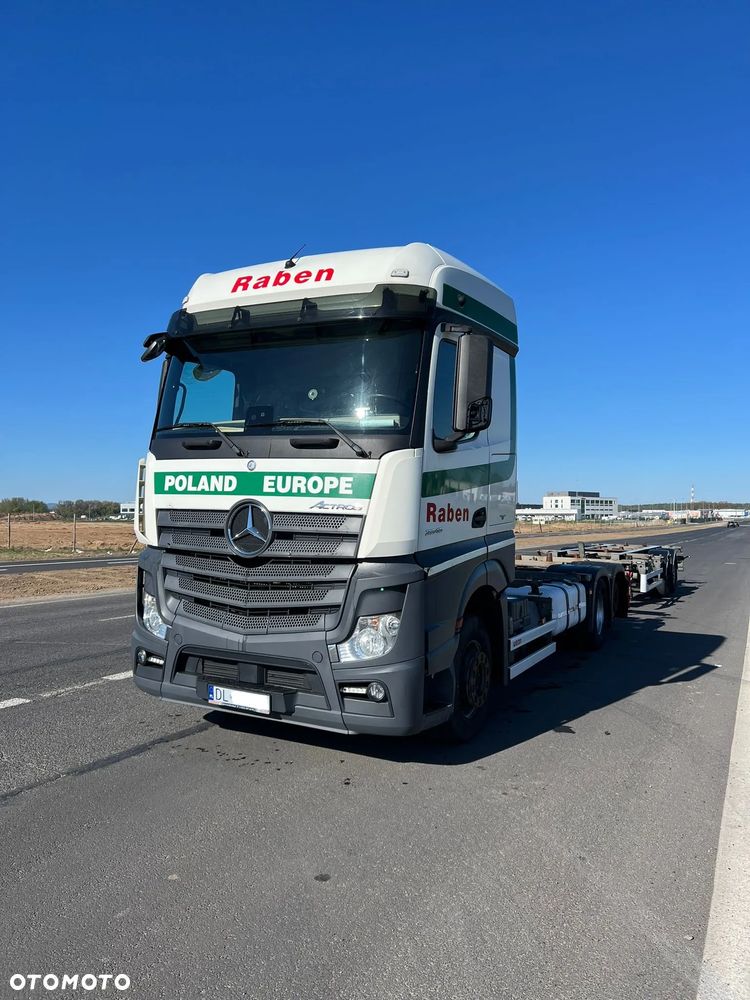 Mercedes-Benz Actros MP4 - 3