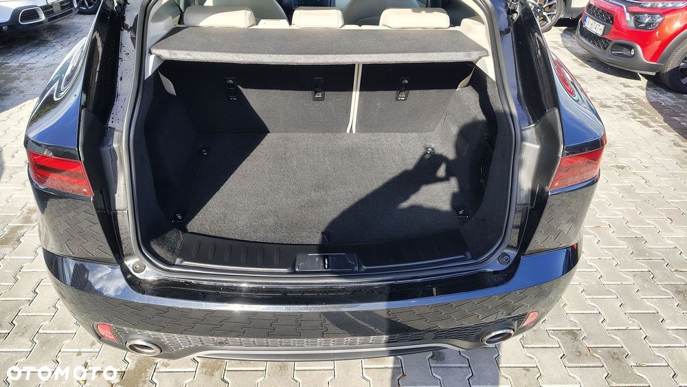 Jaguar E-Pace 2.0 i4D AWD - 12