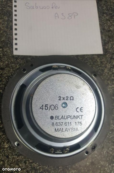 GŁOŚNIK BASOWY Subwoofer Audi A3 8P 8637611175 - 2
